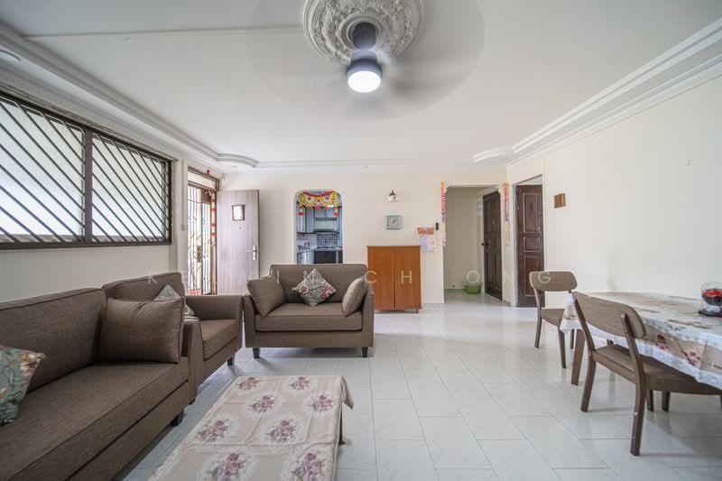 118 Teck Whye Lane, 118 Teck Whye Lane, 3 Bedrooms, 1,109 sqft, HDB Flat For Sale, by Kelvin Cheong, 500202870 - Living Room - PropertyGuru.com.sg