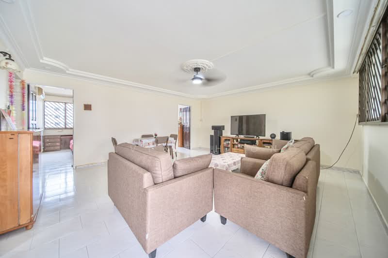 118 Teck Whye Lane, 118 Teck Whye Lane, 3 Bedrooms, 1,109 sqft, HDB Flat For Sale, by Kelvin Cheong, 500202870 - Living Room - PropertyGuru.com.sg