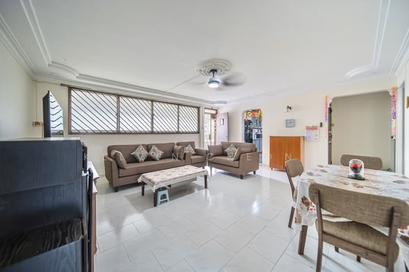 118 Teck Whye Lane, 118 Teck Whye Lane, 3 Bedrooms, 1,109 sqft, HDB Flat For Sale, by Kelvin Cheong, 500202870 - Living Room - PropertyGuru.com.sg