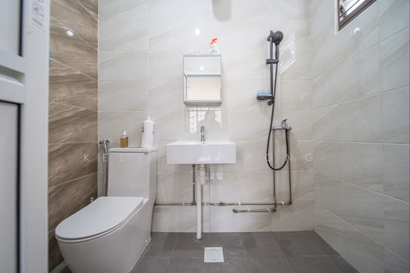 118 Teck Whye Lane, 118 Teck Whye Lane, 3 Bedrooms, 1,109 sqft, HDB Flat For Sale, by Kelvin Cheong, 500202870 - Bathroom - PropertyGuru.com.sg
