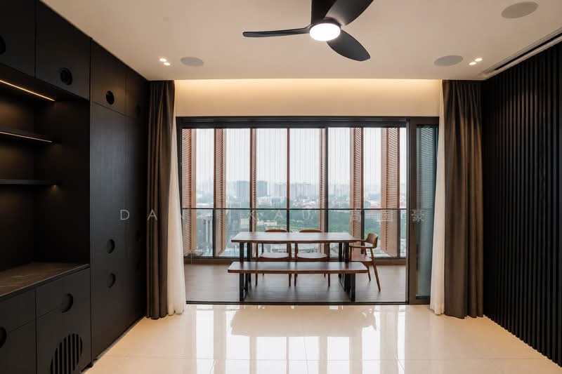 Midwood, 10 Hillview Rise, 4 Bedrooms, 1,259 sqft, Condominium For Sale, by Dane Kau 高国豪, 500202909 - Dining Room - PropertyGuru.com.sg
