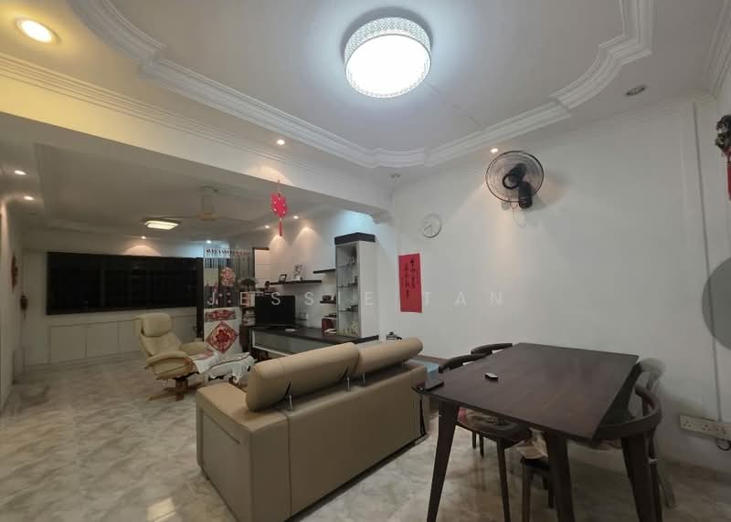 663 Woodlands Ring Road, 663 Woodlands Ring Road, 3 Bedrooms, 1,098 sqft, HDB Flat For Sale, by Jessie Tan, 500202910 - Living Room - PropertyGuru.com.sg