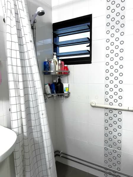 268 Tampines Street 21, 268 Tampines Street 21, Room Rental, 120 sqft, HDB Flat For Rent, by Steven Choo, 500202927 - Bathroom - PropertyGuru.com.sg