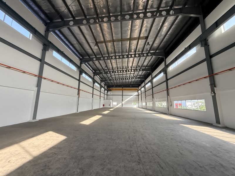 Cheapest | Gul | Up to 11m Ceiling | 5 Ton Crane | 300 Amp Power, Gul, 14,500 sqft, Factory / Workshop (B2) For Rent, by Alex Chan, 500202950 - Interior - CommercialGuru.com.sg
