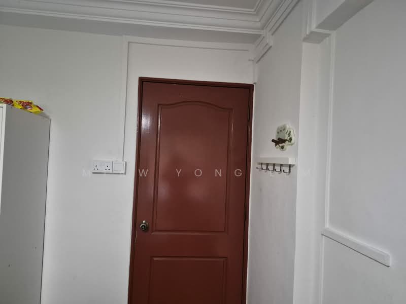 423 Tampines Street 41, 423 Tampines Street 41, Room Rental, 80 sqft, HDB Flat For Rent, by Miaw Yong Lim, 500202951 - Entrance - PropertyGuru.com.sg