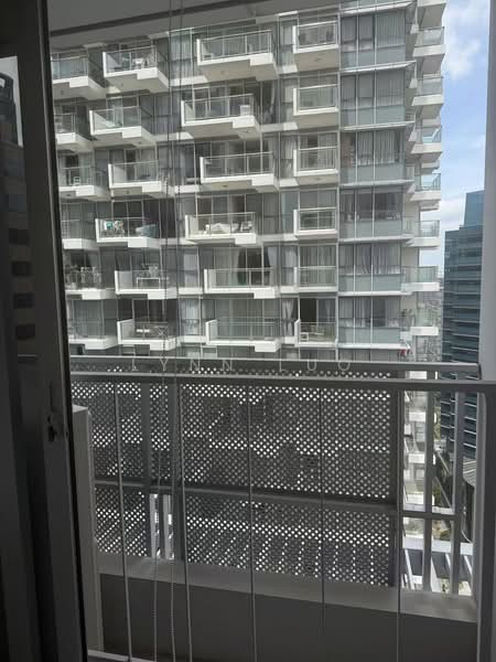 Eon Shenton, 70 Shenton Way, 1,109 sqft, Office For Rent, by Lynn Luo, 500202953 - Balcony - CommercialGuru.com.sg