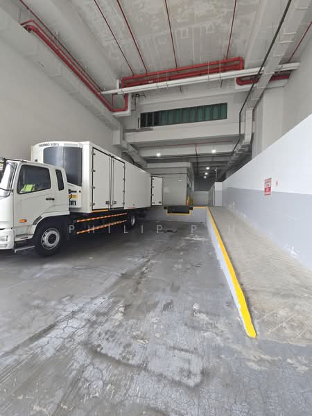 GROUND FLOOR, ROAD FACING TOH GUAN ROAD, , 80,500 sqft, Light Industrial (B1) For Rent, by Philip Peh, 500202957 - Exterior - CommercialGuru.com.sg