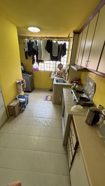 631 Hougang Avenue 8, 631 Hougang Avenue 8, 2 Bedrooms, 743 sqft, HDB Flat For Sale, by Eric Lim, 500202964 - Kitchen - PropertyGuru.com.sg