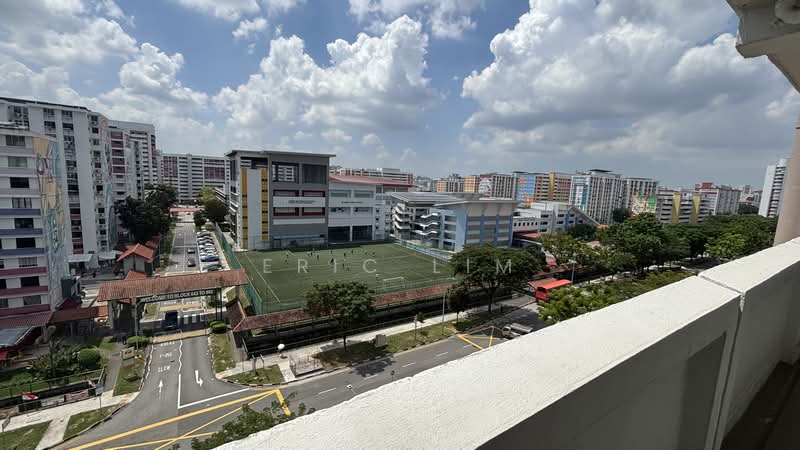 631 Hougang Avenue 8, 631 Hougang Avenue 8, 2 Bedrooms, 743 sqft, HDB Flat For Sale, by Eric Lim, 500202964 - Exterior - PropertyGuru.com.sg