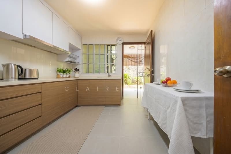 Semi-D @ Sennett Road / Lucky Heights / Bayshore / Upper East Coast Road, Sennett Road / Upper East Coast Road, 5 Bedrooms, 3,600 sqft, Semi-Detached House For Sale, by Claire Loh, 500202965 - Kitchen - PropertyGuru.com.sg