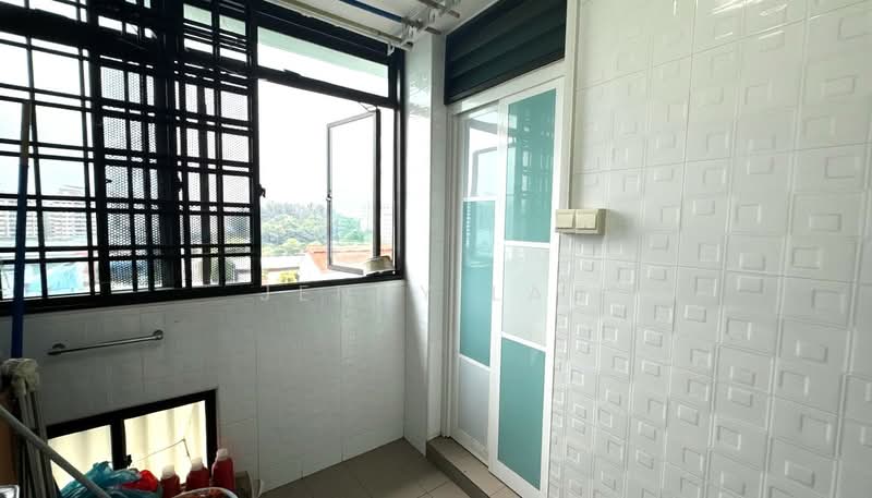 928 Hougang Street 91, 928 Hougang Street 91, 3 Bedrooms, 1,087 sqft, HDB Flat For Sale, by Jenny Lau, 500202966 - Balcony - PropertyGuru.com.sg