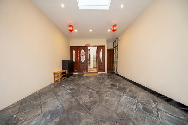 Gerald Drive/Mugliston Estate, Gerald Drive, 5 Bedrooms, 3,656 sqft, Semi-Detached House For Sale, by Ken Lin, 500202973 - Entrance - PropertyGuru.com.sg