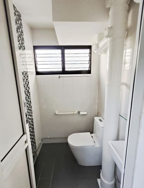 465 Ang Mo Kio Avenue 10, 465 Ang Mo Kio Avenue 10, Room Rental, 150 sqft, HDB Flat For Rent, by Fengwen Kong (Feng), 500202976 - Bathroom - PropertyGuru.com.sg