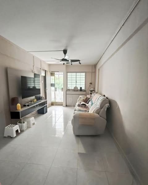 465 Ang Mo Kio Avenue 10, 465 Ang Mo Kio Avenue 10, Room Rental, 150 sqft, HDB Flat For Rent, by Fengwen Kong (Feng), 500202976 - Living Room - PropertyGuru.com.sg