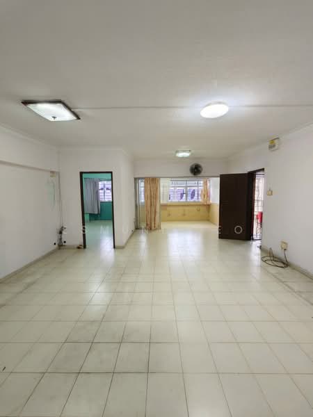 143 Lorong Ah Soo, 143 Lorong Ah Soo, 3 Bedrooms, 1,420 sqft, HDB Flat For Sale, by Esmund Teo, 500202978 - Living Room - PropertyGuru.com.sg