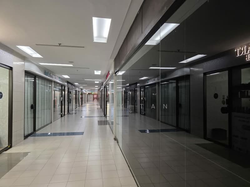 The Adelphi, 1 Coleman Street, 452 sqft, Other Retail For Sale, by Betty Tan, 500202979 - Corridor - CommercialGuru.com.sg