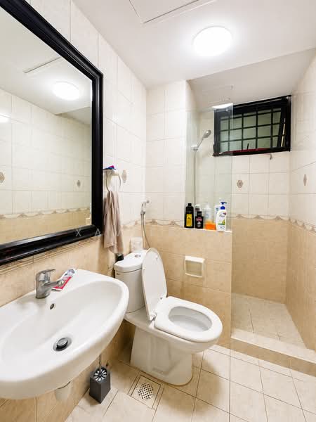 Simei Green Condominium, 1 Simei Street 4, 3 Bedrooms, 1,399 sqft, Condominium For Sale, by Xavier Ng, 500202982 - Bathroom - PropertyGuru.com.sg