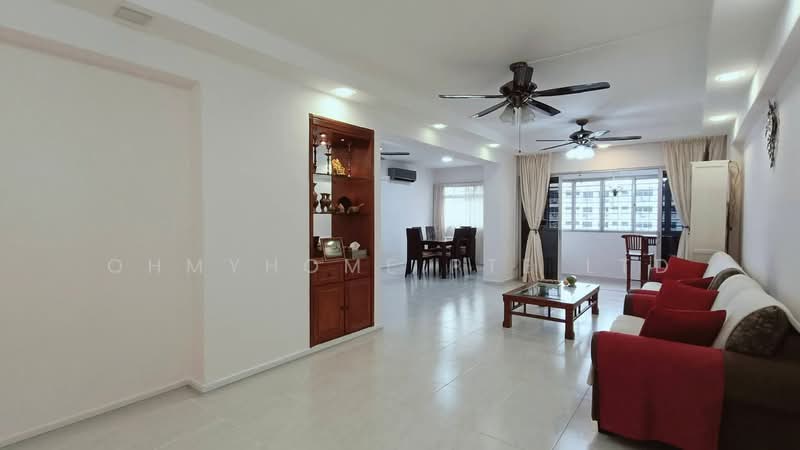 881 Woodlands Street 82, 881 Woodlands Street 82, 4 Bedrooms, 1,345 sqft, HDB Flat For Sale, by Jayden Saravannan, 500202988 - Living Room - PropertyGuru.com.sg
