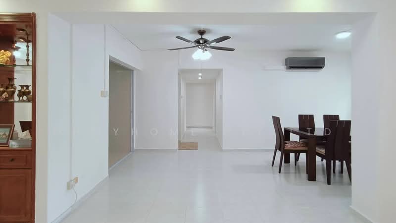 881 Woodlands Street 82, 881 Woodlands Street 82, 4 Bedrooms, 1,345 sqft, HDB Flat For Sale, by Jayden Saravannan, 500202988 - Dining Room - PropertyGuru.com.sg