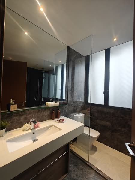 🏆JIA Landed🏆 CHEAP! Rare 4-Bedroom Cluster House with Private Lift!| Move-In Ready! 🔥, , 4 Bedrooms, 3,735 sqft, Cluster House For Sale, by Alvin Lee, 500202993 - Bathroom - PropertyGuru.com.sg