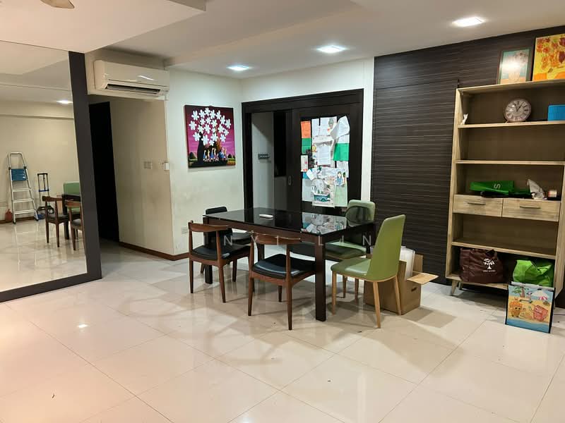 220C Bedok Central, 220C Bedok Central, 3 Bedrooms, 1,205 sqft, HDB Flat For Rent, by Xinyi Lin, 500202999 - Dining Room - PropertyGuru.com.sg
