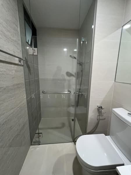 Riversound Residence, 1 Sengkang East Avenue, 4 Bedrooms, 1,163 sqft, Condominium For Rent, by Jasline Teo, 500203000 - Bathroom - PropertyGuru.com.sg
