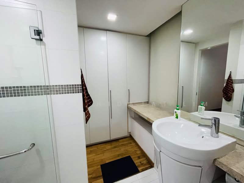 One-North Residences, 7 One-North Gateway, Room Rental, 120 sqft, Apartment For Rent, by Nancy Hidajat Lim, 500203004 - Master Bathroom - PropertyGuru.com.sg