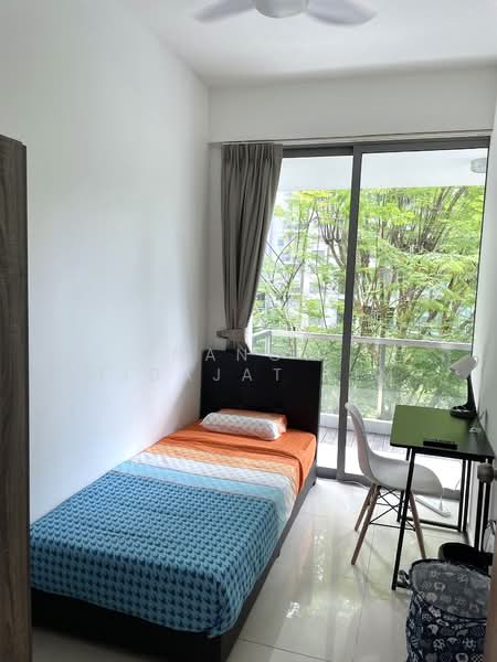 One-North Residences, 7 One-North Gateway, Room Rental, 120 sqft, Apartment For Rent, by Nancy Hidajat Lim, 500203004 - Partition Room with access to balcony - PropertyGuru.com.sg