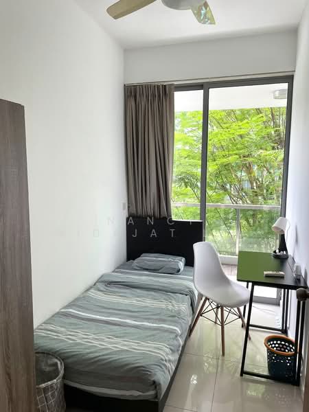 One-North Residences, 7 One-North Gateway, Room Rental, 120 sqft, Apartment For Rent, by Nancy Hidajat Lim, 500203004 - Partition Room with access to balcony - PropertyGuru.com.sg
