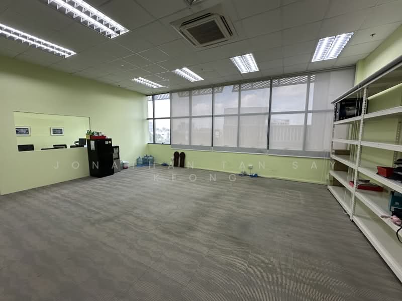 High Ceiling Office Like unit Walk to MRT, Lavender, 1,109 sqft, Light Industrial (B1) For Sale, by Jonathan Tan Say Keong, 500203012 - Interior - CommercialGuru.com.sg