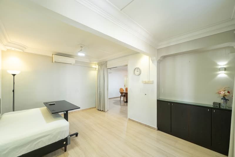 351 Tampines Street 33, 351 Tampines Street 33, 4 Bedrooms, 1,432 sqft, HDB Flat For Sale, by Zach Sabai, 500203017 - Living Room - PropertyGuru.com.sg