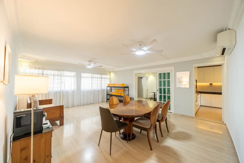 351 Tampines Street 33, 351 Tampines Street 33, 4 Bedrooms, 1,432 sqft, HDB Flat For Sale, by Zach Sabai, 500203017 - Living Room - PropertyGuru.com.sg