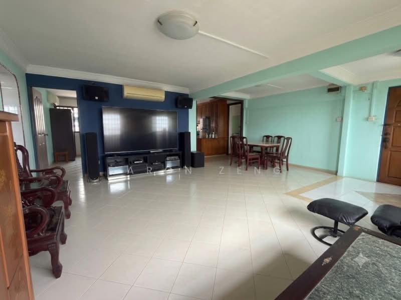 289 Yishun Avenue 6, 289 Yishun Avenue 6, 3 Bedrooms, 1,313 sqft, HDB Flat For Sale, by Daron Zeng, 500203018 - Living Room - PropertyGuru.com.sg