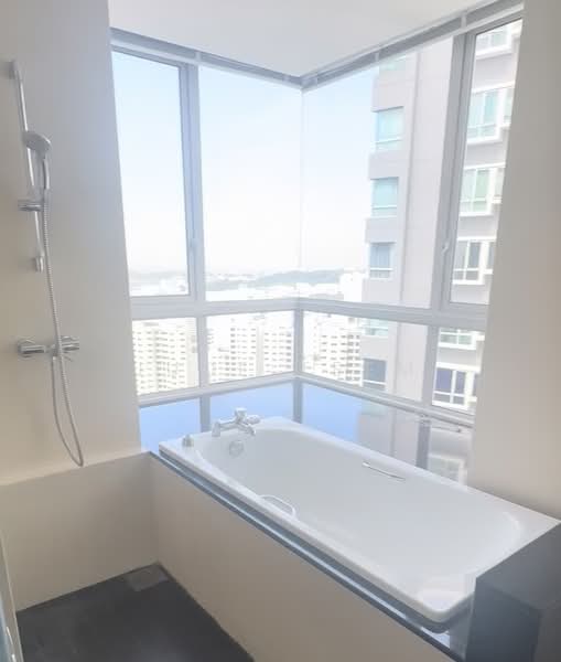 Twin Regency, 26 Kim Tian Road, 4 Bedrooms, 1,442 sqft, Condominium For Rent, by Jude Teem, 500203028 - Bathroom - PropertyGuru.com.sg