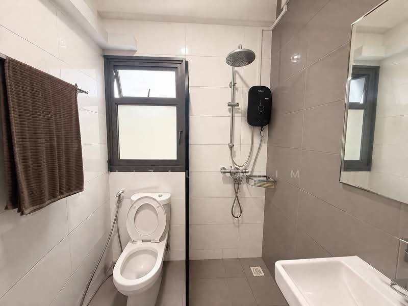 478A Yishun Street 44, 478A Yishun Street 44, 2 Bedrooms, 721 sqft, HDB Flat For Sale, by Faizal Rahim, 500203030 - Bathroom - PropertyGuru.com.sg