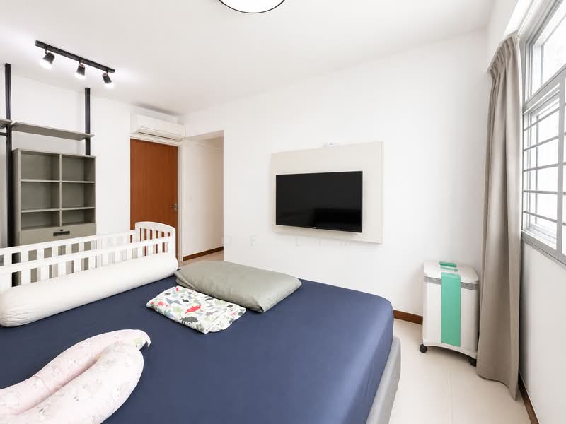 449B Bukit Batok West Avenue 9, 449B Bukit Batok West Avenue 9, 3 Bedrooms, 1,001 sqft, HDB Flat For Sale, by Zoe Lim, 500203043 - Bedroom - PropertyGuru.com.sg