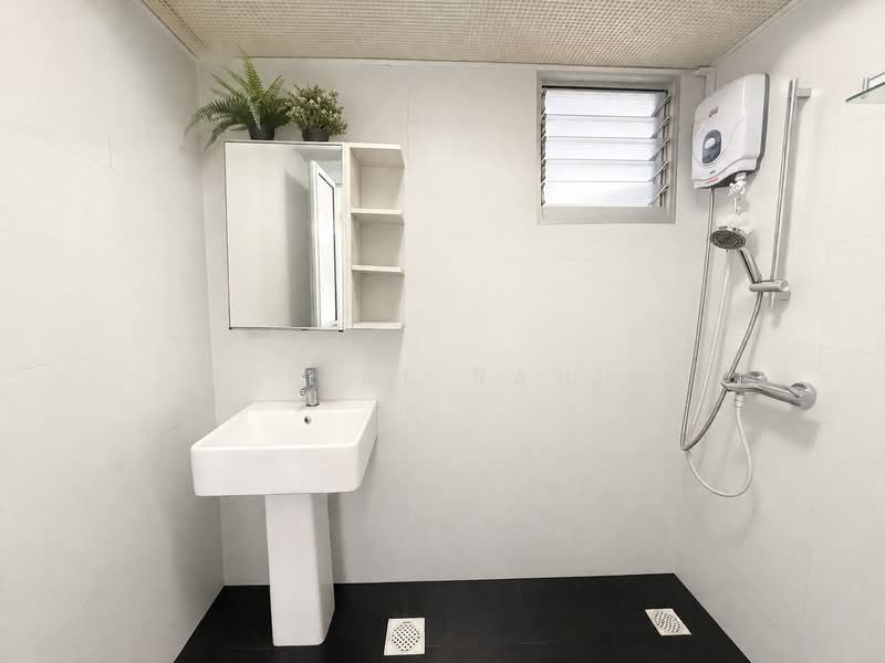 351D Anchorvale Road, 351D Anchorvale Road, 3 Bedrooms, 990 sqft, HDB Flat For Sale, by Faizal Rahim, 500203059 - Bathroom - PropertyGuru.com.sg