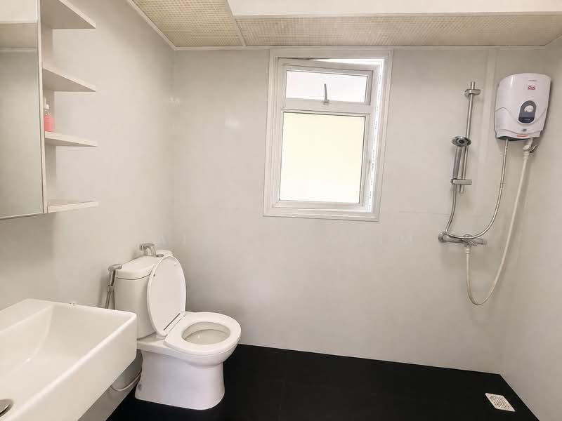 351D Anchorvale Road, 351D Anchorvale Road, 3 Bedrooms, 990 sqft, HDB Flat For Sale, by Faizal Rahim, 500203059 - Bathroom - PropertyGuru.com.sg