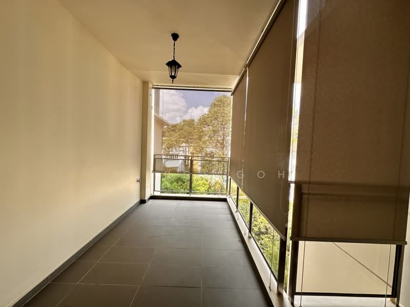 Miltonia Residences, 520 Miltonia Close, 2 Bedrooms, 861 sqft, Condominium For Rent, by Pierce Goh, 500203060 - Balcony - PropertyGuru.com.sg