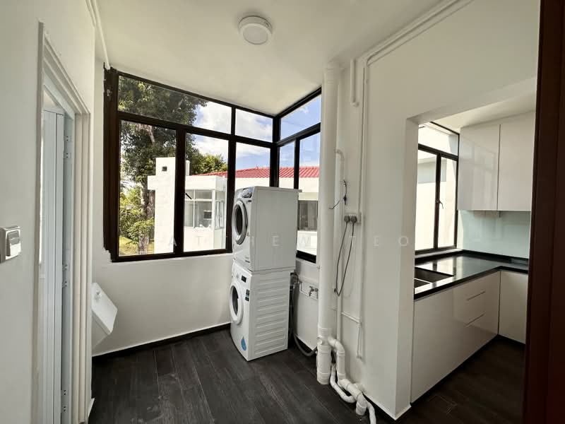 Orchid Apartment, 58A Eng Neo Avenue, 3 Bedrooms, 1,356 sqft, Apartment For Rent, by Matthew Teo, 500203066 - Interior - PropertyGuru.com.sg