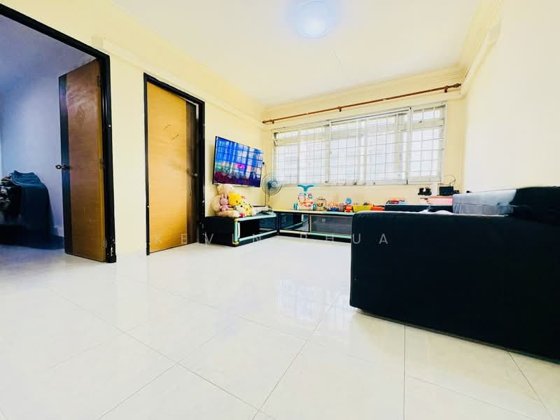 492B Tampines Avenue 9, 492B Tampines Avenue 9, Room Rental, 120 sqft, HDB Flat For Rent, by Kevin Phua, 500203073 - Living Room - PropertyGuru.com.sg