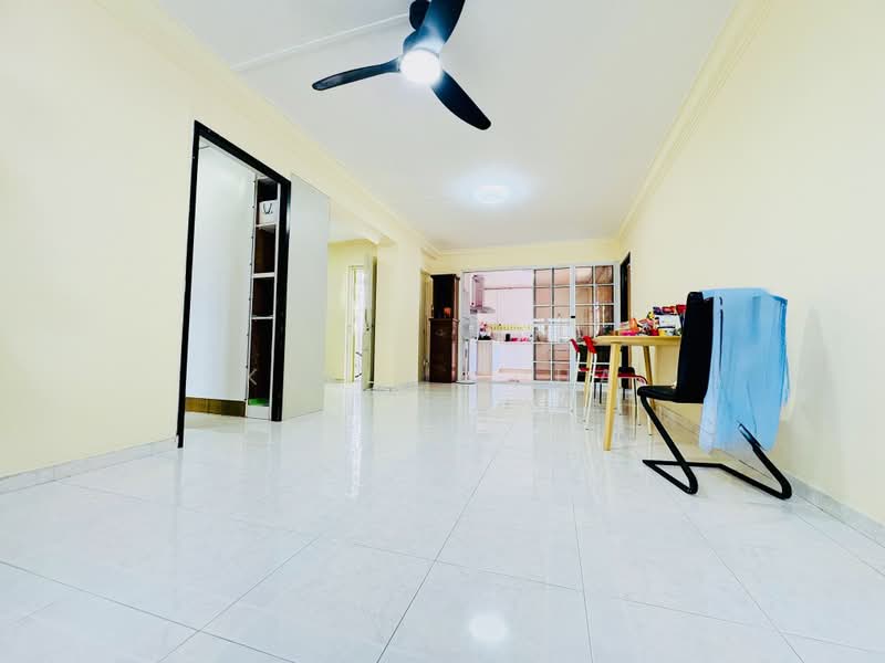 492B Tampines Avenue 9, 492B Tampines Avenue 9, Room Rental, 120 sqft, HDB Flat For Rent, by Kevin Phua, 500203073 - Living Room - PropertyGuru.com.sg