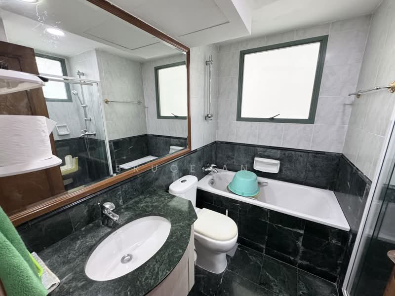 Palm Gardens, 2D Hong San Walk, 3 Bedrooms, 1,206 sqft, Condominium For Sale, by Bruce Ang, 500203078 - PropertyGuru.com.sg
