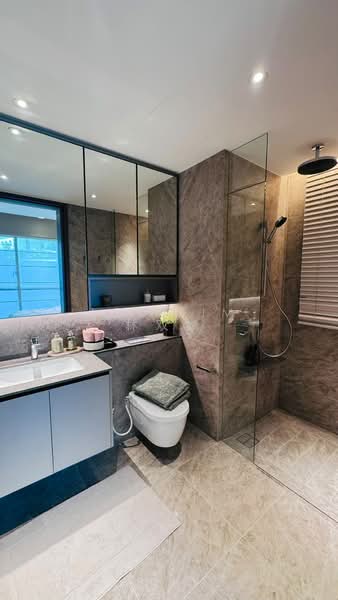 Dunearn House, 760 Dunearn Road, 2 Bedrooms, 527 sqft, Condominium For Sale, by Lex Lim 林双麟, 500203087 - Bathroom - PropertyGuru.com.sg