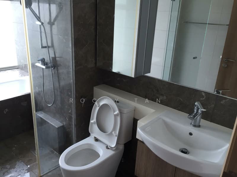 Caspian, 60 Lakeside Drive, Room Rental, 200 sqft, Condominium For Rent, by Rocky Tan, 500203096 - Ensuite Bathroom - PropertyGuru.com.sg