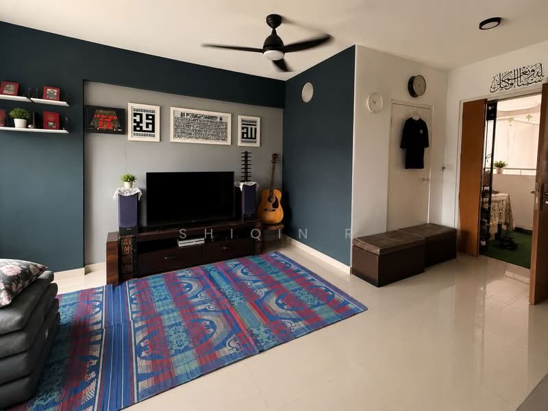 185C Woodlands Street 13, 185C Woodlands Street 13, 2 Bedrooms, 732 sqft, HDB Flat For Sale, by Shiqin R, 500203100 - Living Room - PropertyGuru.com.sg