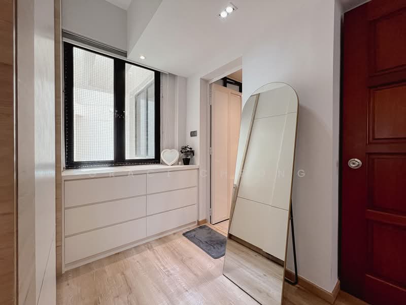 Simsville, 8 Geylang East Avenue 2, 3 Bedrooms, 1,238 sqft, Condominium For Sale, by Grace Cheong, 500203106 - Junior Master Walk-in-Wardrobe - PropertyGuru.com.sg