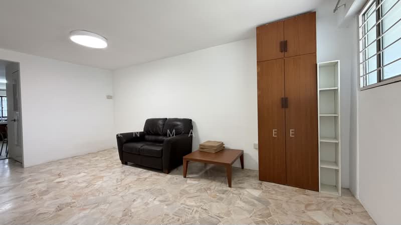 305 Hougang Avenue 5, 305 Hougang Avenue 5, 2 Bedrooms, 797 sqft, HDB Flat For Rent, by Ann Marie Ee, 500203108 - Living Room - PropertyGuru.com.sg