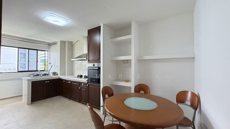 305 Hougang Avenue 5, 305 Hougang Avenue 5, 2 Bedrooms, 797 sqft, HDB Flat For Rent, by Ann Marie Ee, 500203108 - Kitchen - PropertyGuru.com.sg