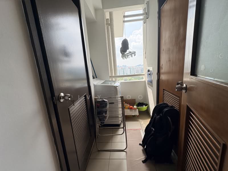 Regent Heights, 56 Bukit Batok East Avenue 5, 3 Bedrooms, 1,173 sqft, Condominium For Sale, by Ivy Boo, 500203113 - Balcony - PropertyGuru.com.sg